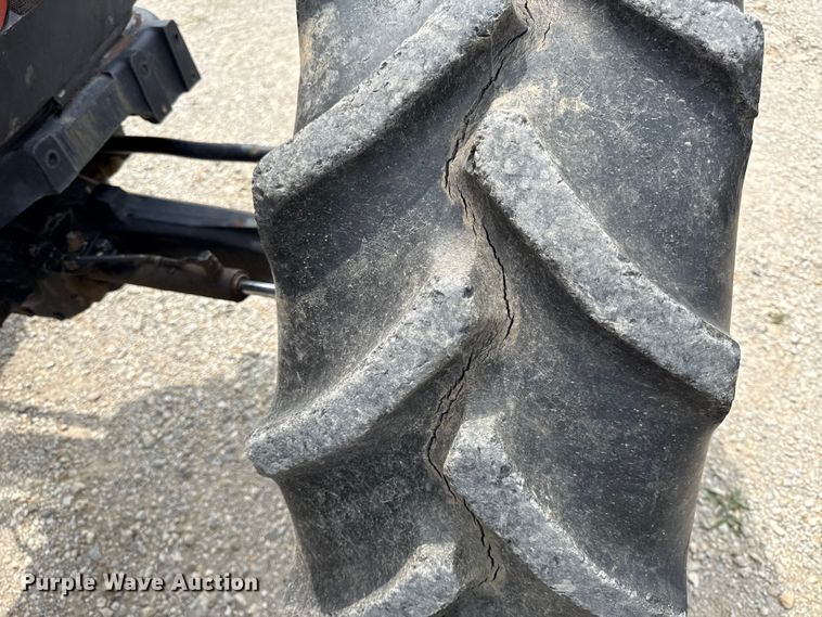 image for item EN0351 2004 Case IH JX95 MFWD tractor