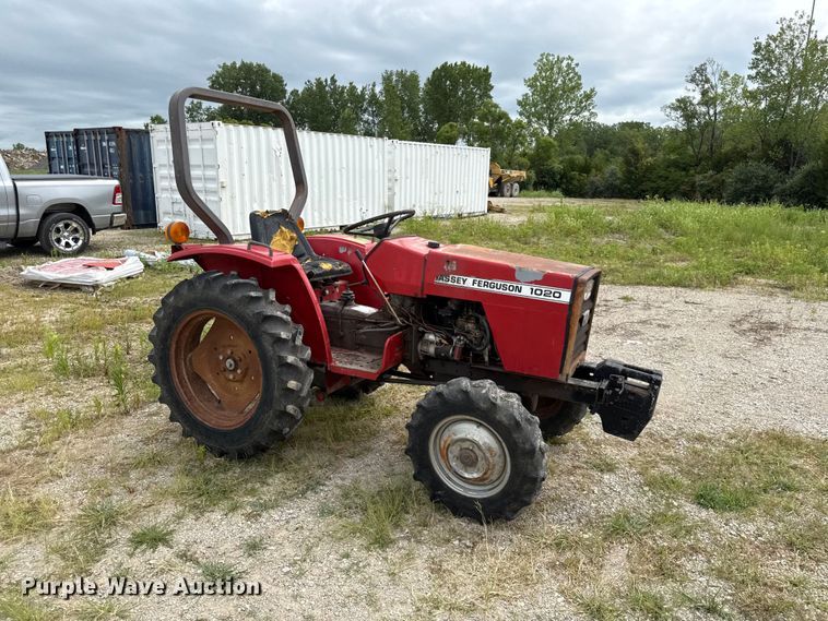 image for item EN0352 1986 Massey Ferguson 1020 MFWD tractor