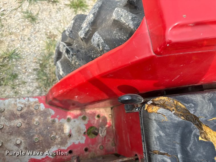 image for item EN0352 1986 Massey Ferguson 1020 MFWD tractor