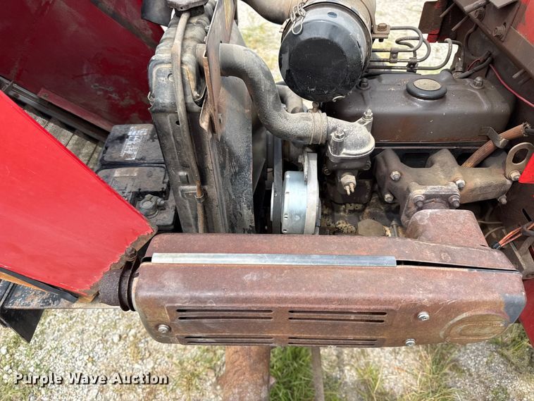 image for item EN0352 1986 Massey Ferguson 1020 MFWD tractor