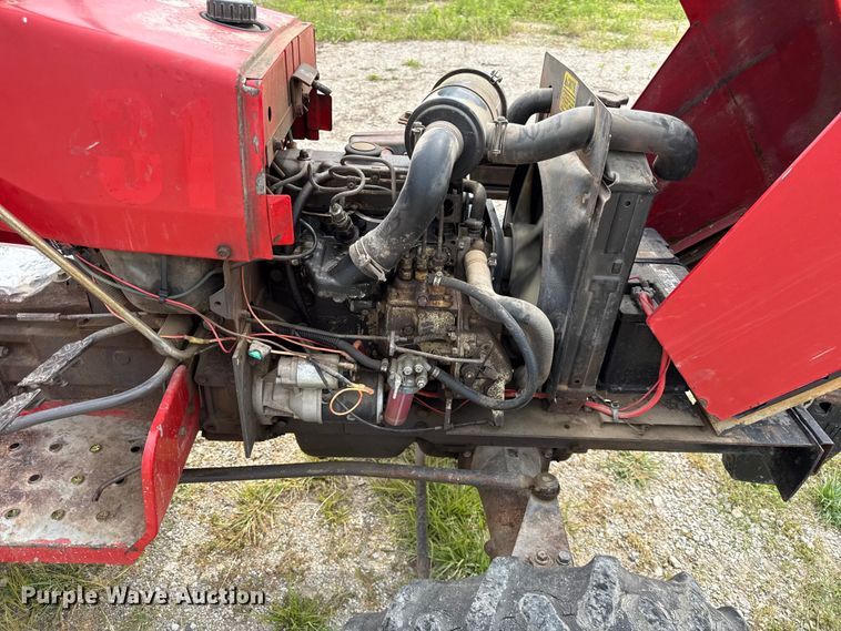 image for item EN0352 1986 Massey Ferguson 1020 MFWD tractor