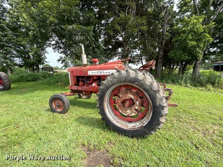 image for item EN0359 1957 Farmall 450 tractor