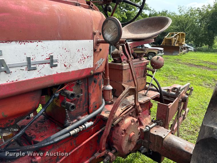 image for item EN0359 1957 Farmall 450 tractor