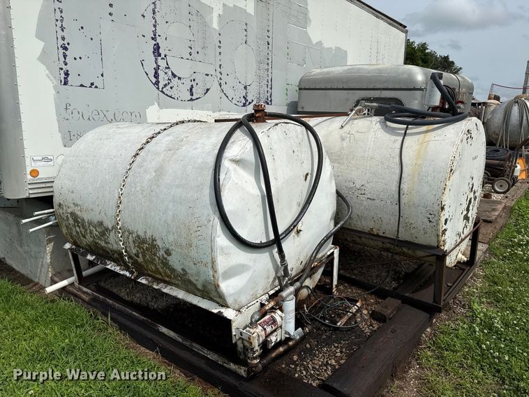 image for item EN0370 (2) fuel tanks