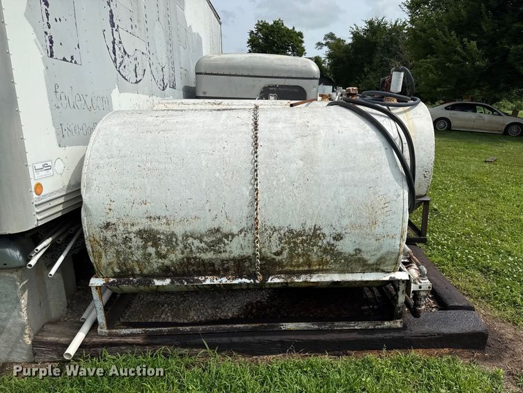 image for item EN0370 (2) fuel tanks