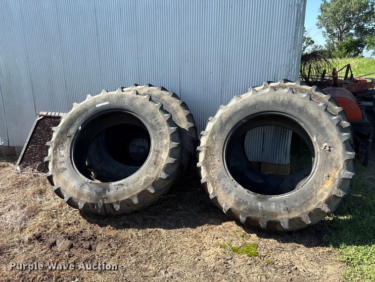 image for item EN0381 (4) Firestone 420/85R34 tires