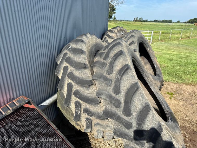 image for item EN0381 (4) Firestone 420/85R34 tires