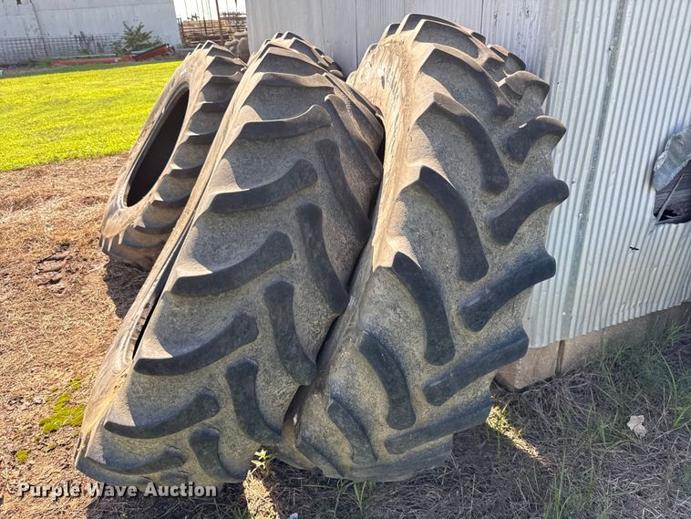 image for item EN0381 (4) Firestone 420/85R34 tires