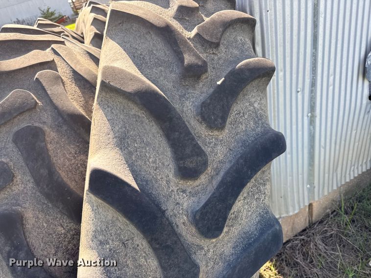 image for item EN0381 (4) Firestone 420/85R34 tires
