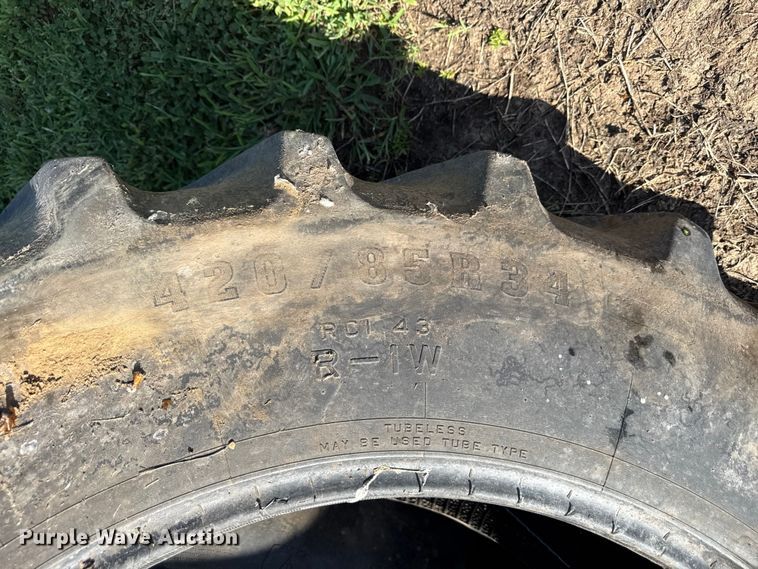 image for item EN0381 (4) Firestone 420/85R34 tires