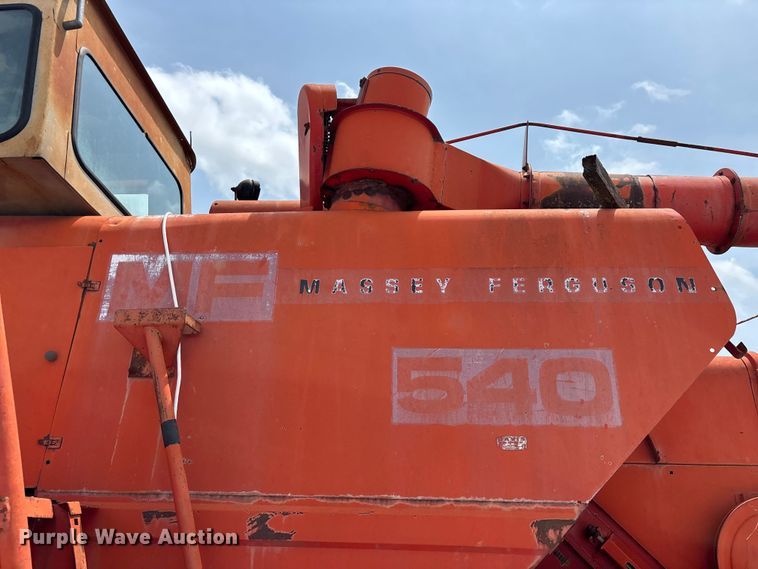 image for item EO4354 Massey Ferguson 540 combine