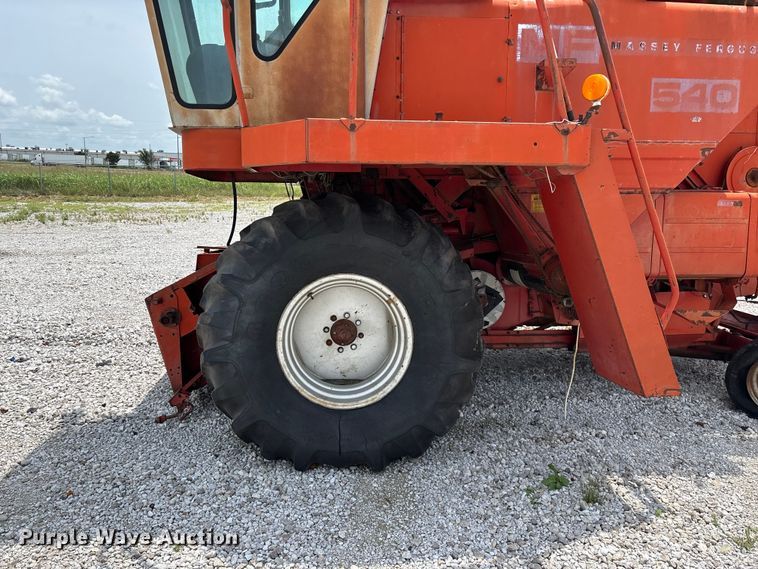 image for item EO4354 Massey Ferguson 540 combine