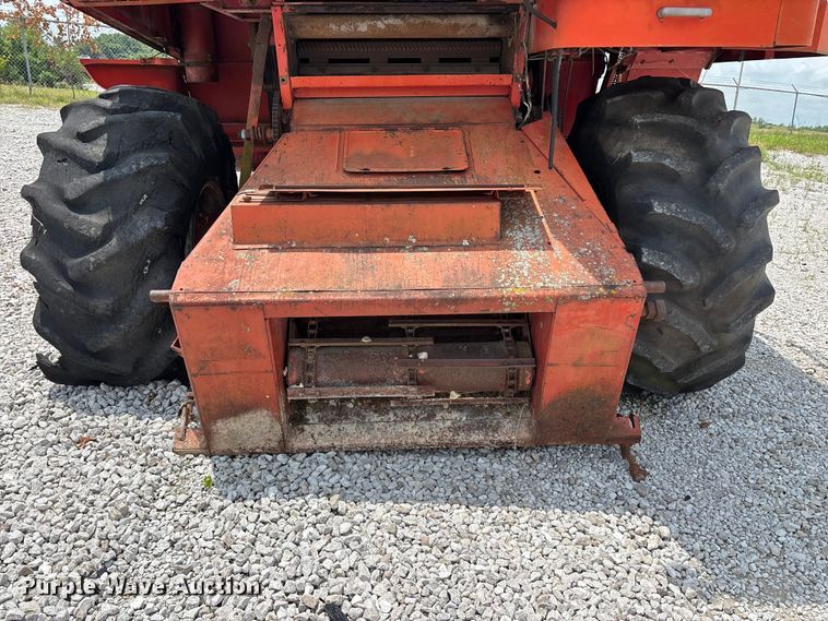 image for item EO4354 Massey Ferguson 540 combine