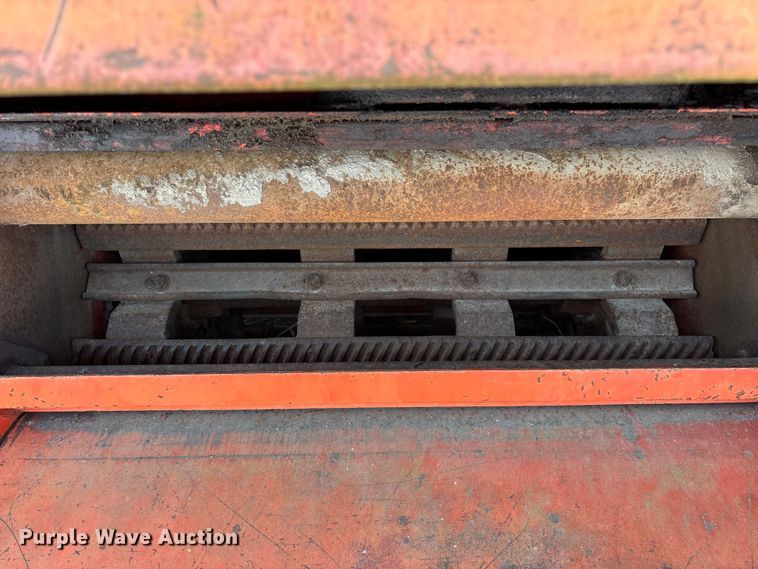 image for item EO4354 Massey Ferguson 540 combine