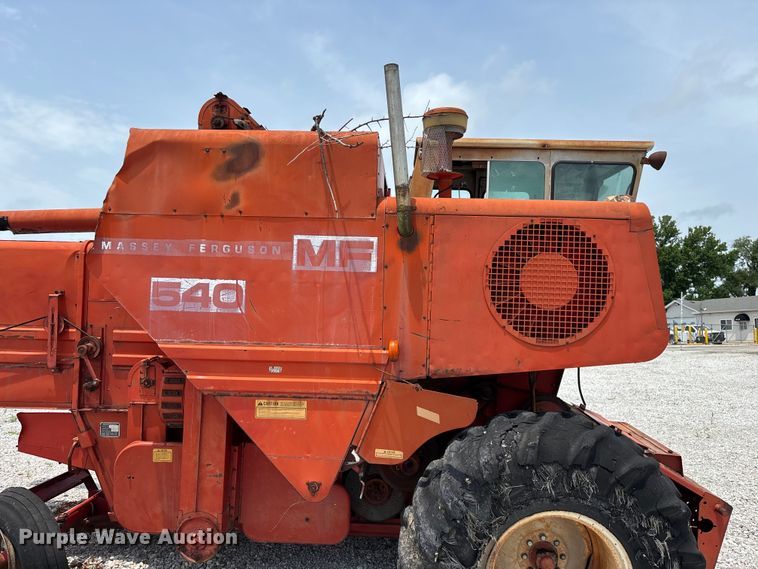 image for item EO4354 Massey Ferguson 540 combine