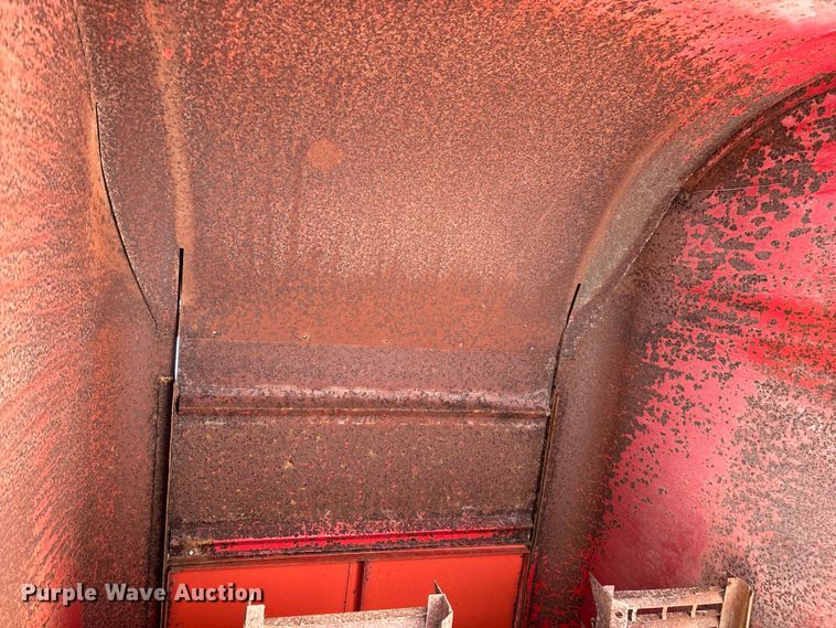 image for item EO4354 Massey Ferguson 540 combine