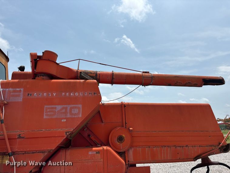 image for item EO4354 Massey Ferguson 540 combine