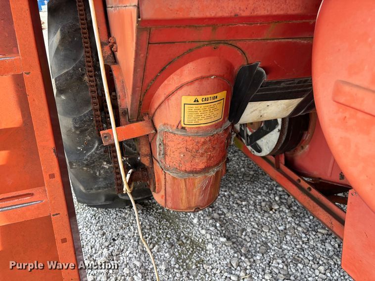 image for item EO4354 Massey Ferguson 540 combine