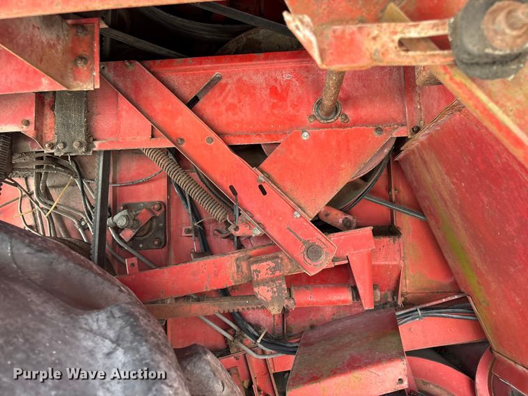 image for item EO4354 Massey Ferguson 540 combine