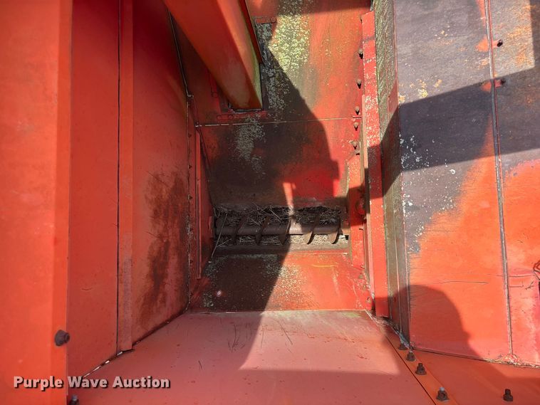 image for item EO4354 Massey Ferguson 540 combine