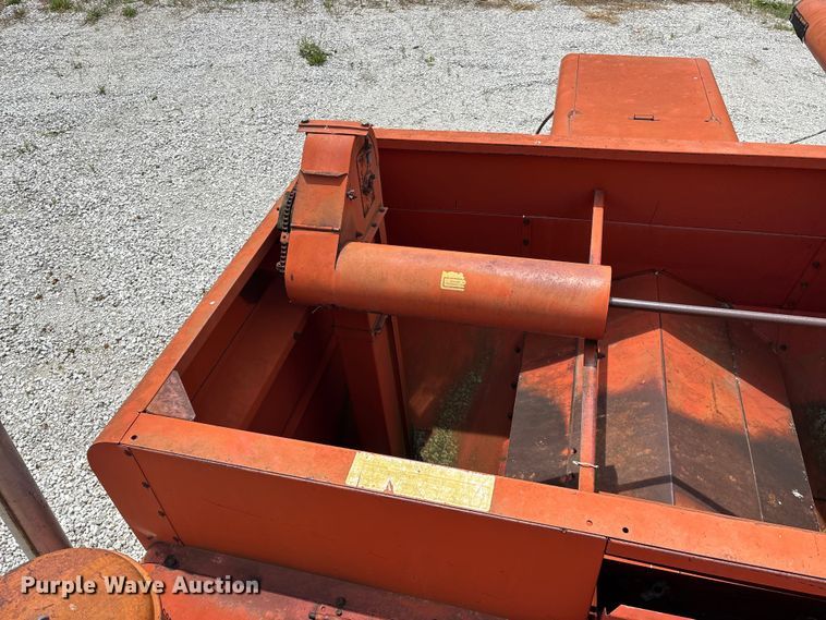 image for item EO4354 Massey Ferguson 540 combine