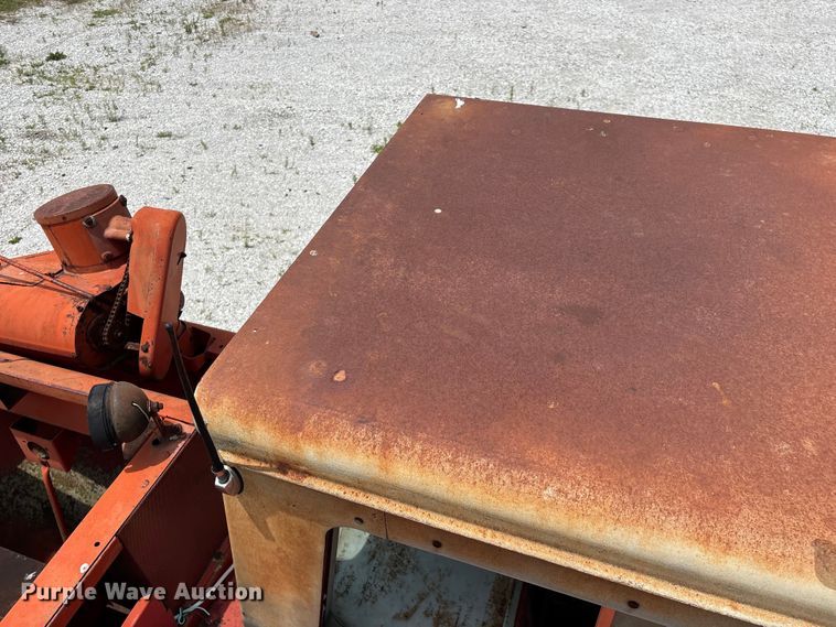 image for item EO4354 Massey Ferguson 540 combine