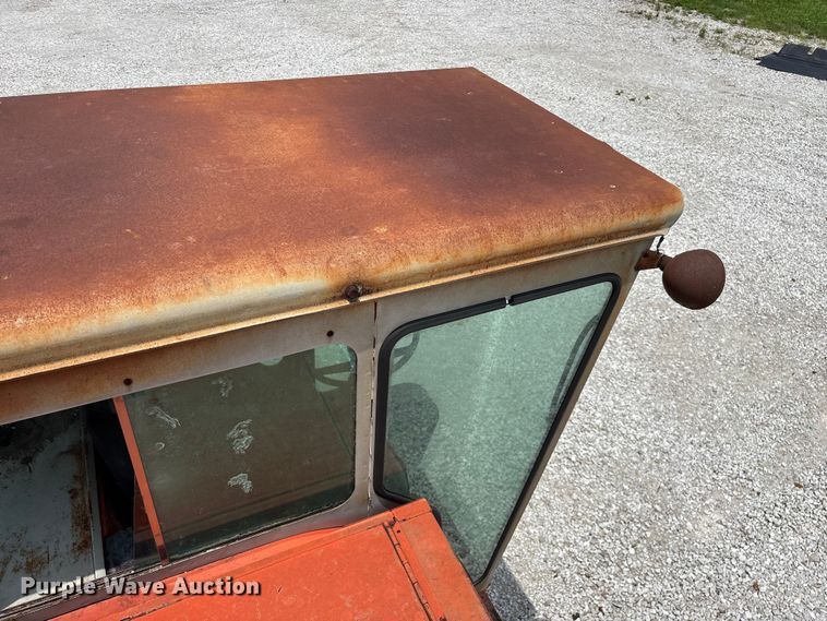 image for item EO4354 Massey Ferguson 540 combine
