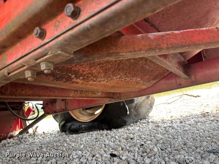 image for item EO4354 Massey Ferguson 540 combine