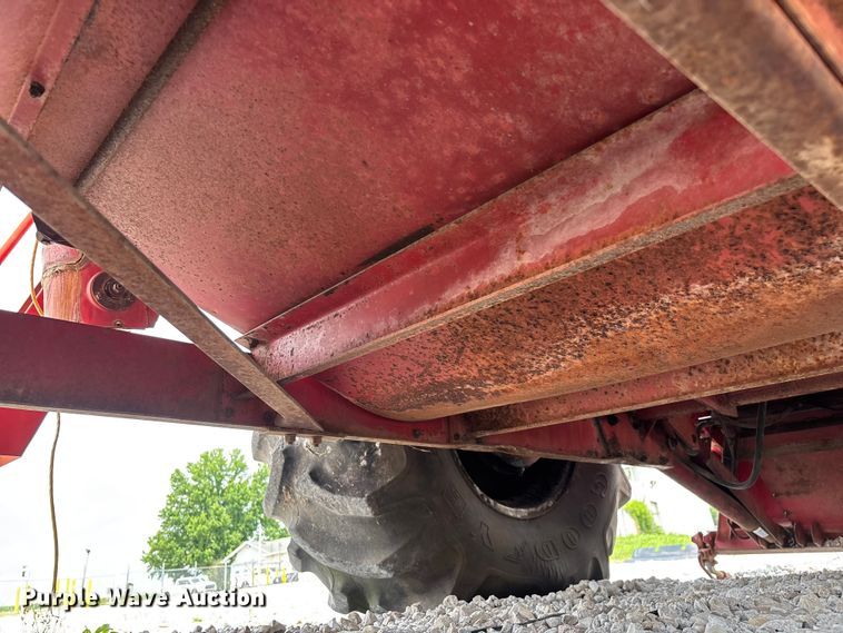 image for item EO4354 Massey Ferguson 540 combine