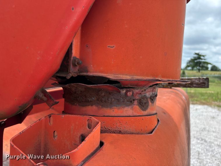 image for item EO4354 Massey Ferguson 540 combine