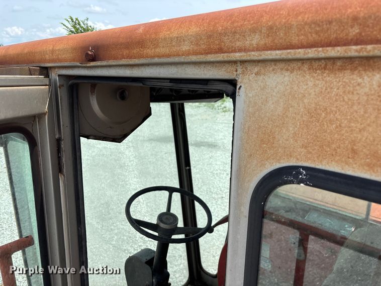 image for item EO4354 Massey Ferguson 540 combine