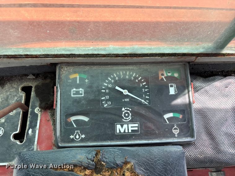 image for item EO4354 Massey Ferguson 540 combine