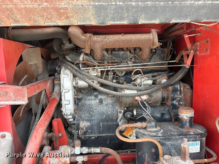 image for item EO4354 Massey Ferguson 540 combine