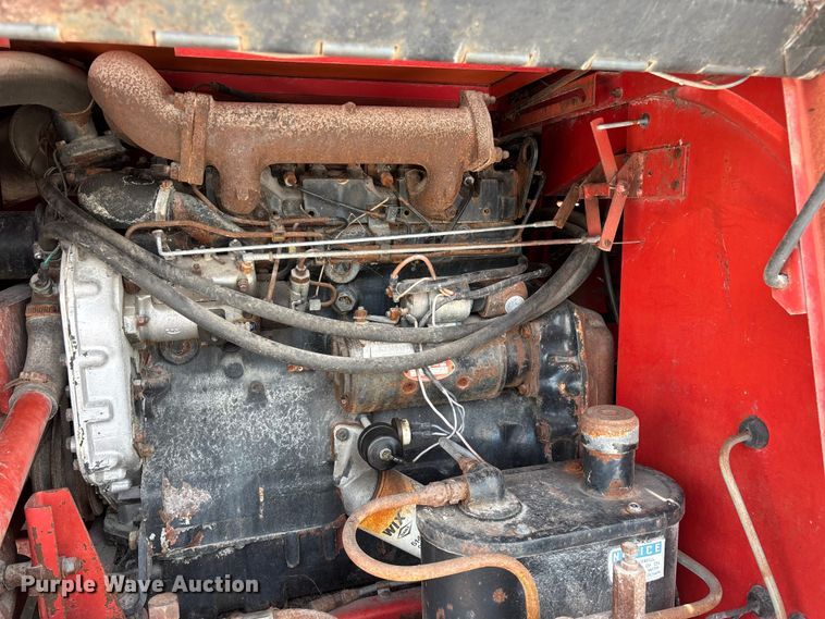 image for item EO4354 Massey Ferguson 540 combine