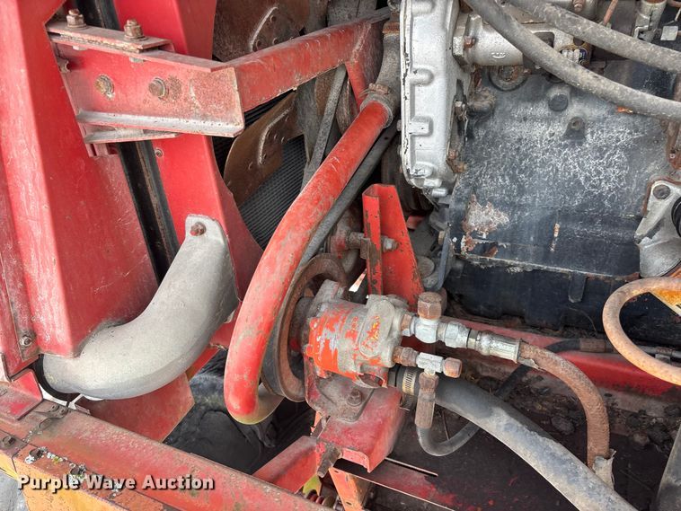 image for item EO4354 Massey Ferguson 540 combine