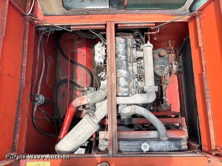 image for item EO4354 Massey Ferguson 540 combine