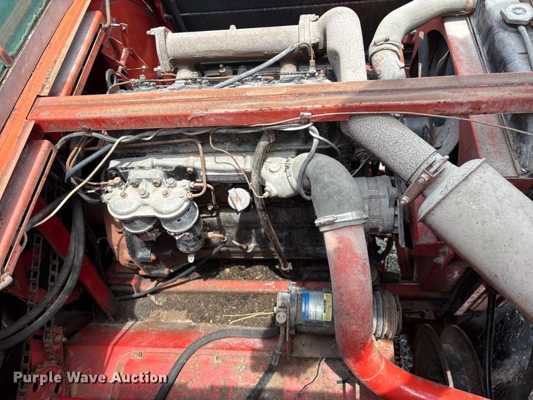 image for item EO4354 Massey Ferguson 540 combine