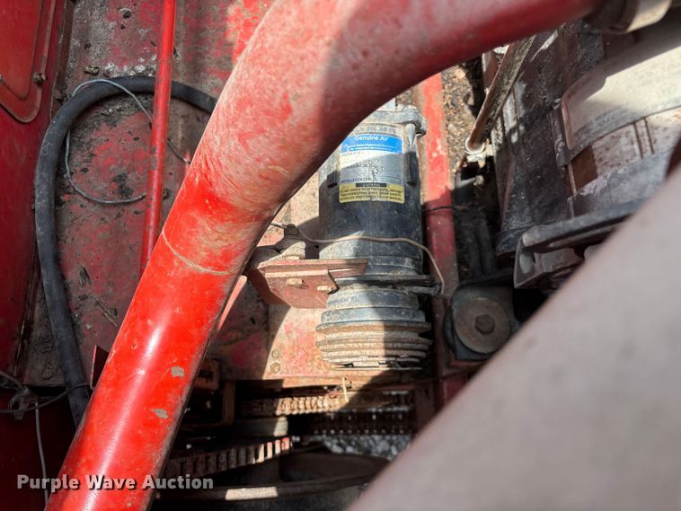 image for item EO4354 Massey Ferguson 540 combine