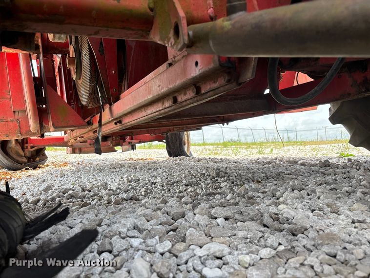 image for item EO4354 Massey Ferguson 540 combine