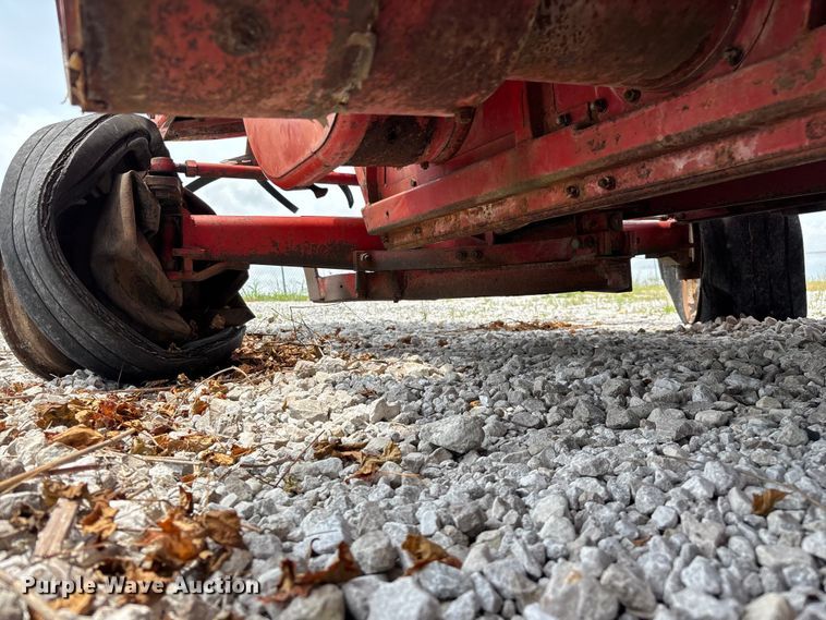 image for item EO4354 Massey Ferguson 540 combine