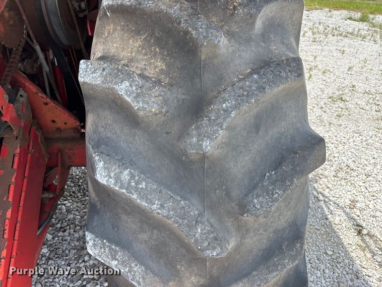 image for item EO4354 Massey Ferguson 540 combine