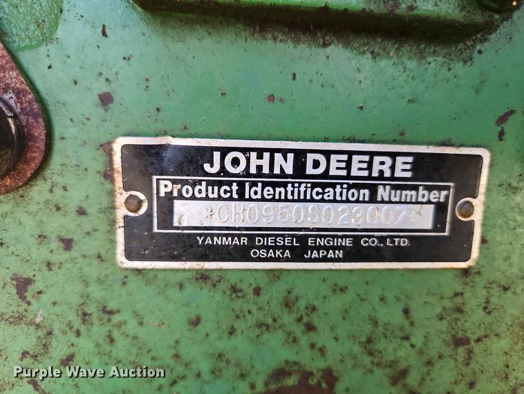 image for item EO8515 1984 John Deere 950 tractor
