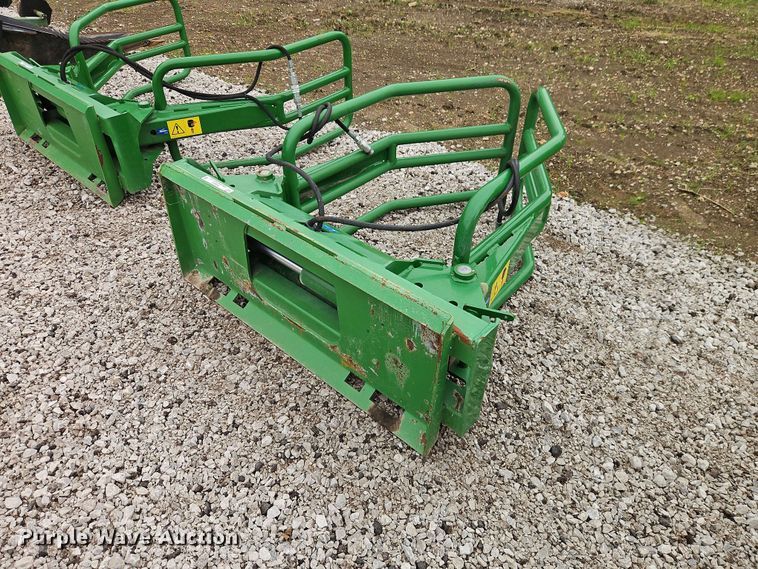 image for item EO8523 2022 McHale R5 bale grabber