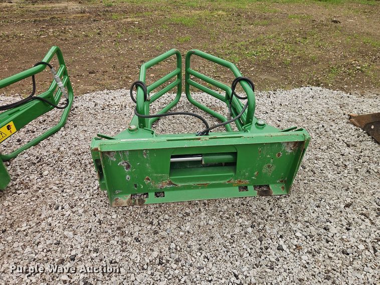 image for item EO8523 2022 McHale R5 bale grabber