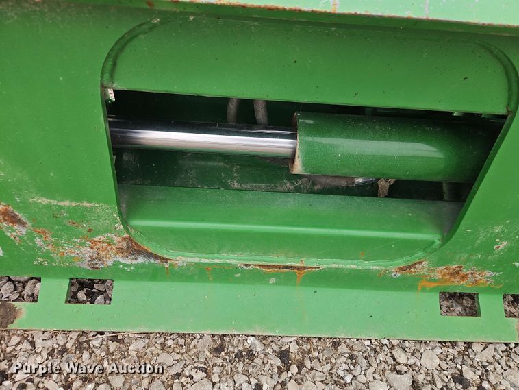 image for item EO8523 2022 McHale R5 bale grabber