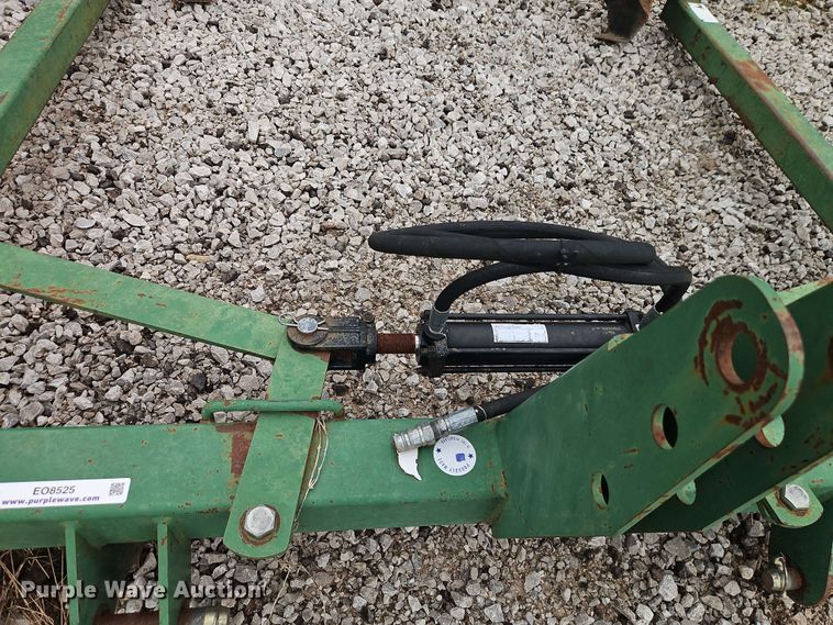 image for item EO8525 Heritage UNR-30000 bale unroller 