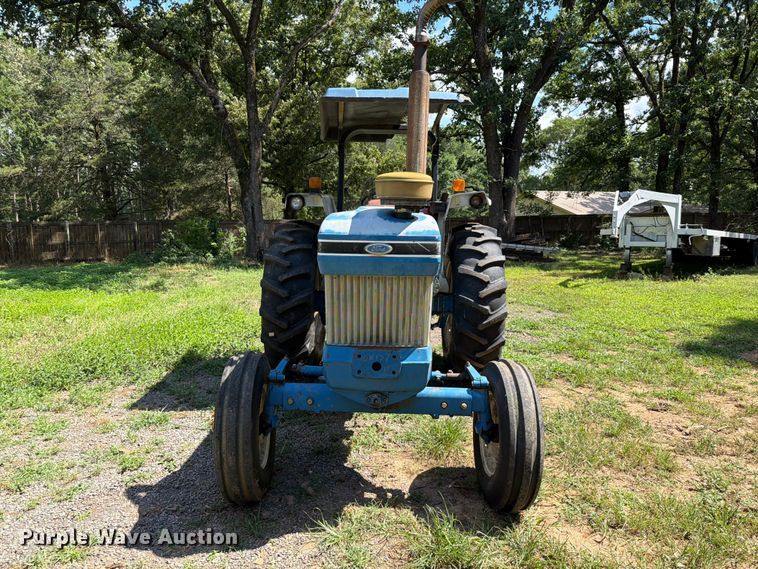 image for item EQ8028 Ford EA414C tractor