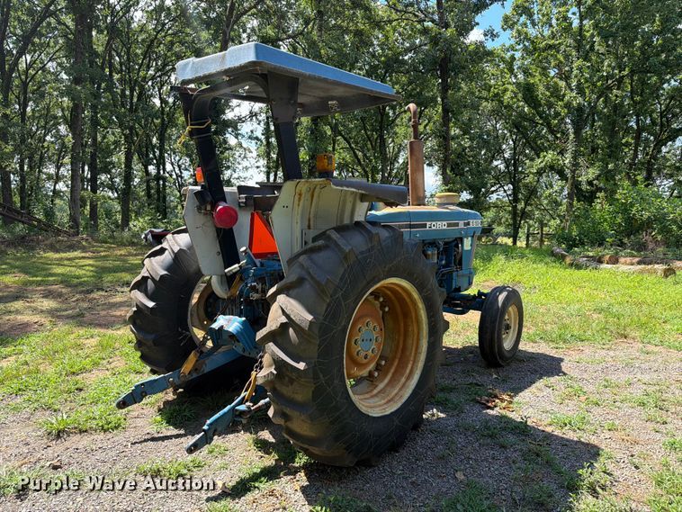 image for item EQ8028 Ford EA414C tractor
