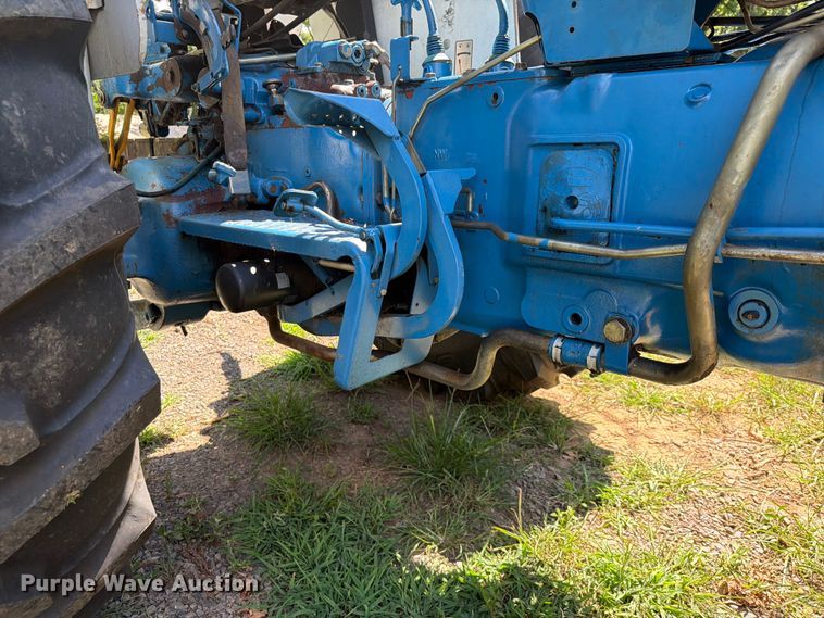image for item EQ8028 Ford EA414C tractor