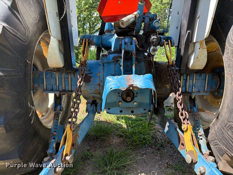 image for item EQ8028 Ford EA414C tractor